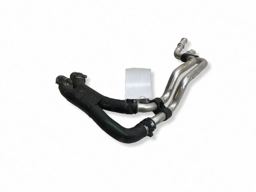 Mootori jahutusvedeliku toru / voolik 8W0121400B