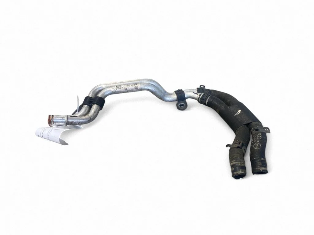 Mootori jahutusvedeliku toru / voolik 8W0121400B