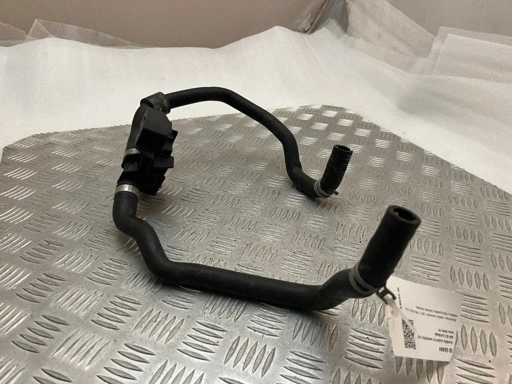 Engine coolant pipe/hose 32138790