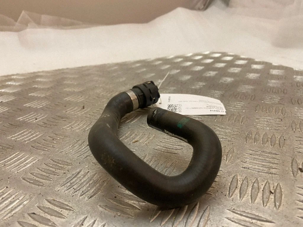 Engine coolant pipe/hose 32203162