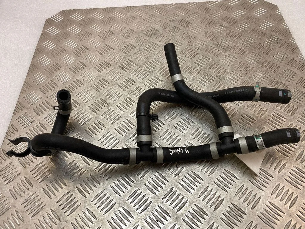 Engine coolant pipe/hose 200309