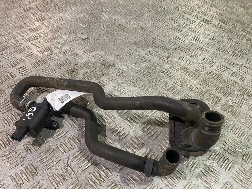 Engine coolant pipe/hose 8R1819350G