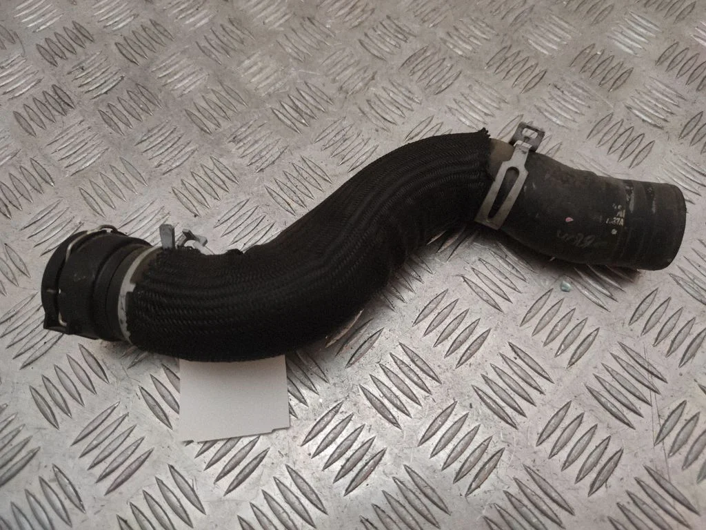 Engine coolant pipe/hose