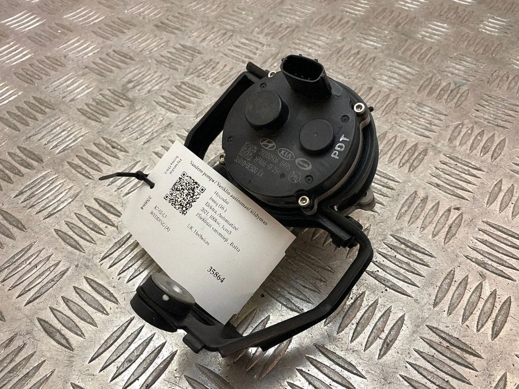Water pump 369100E500