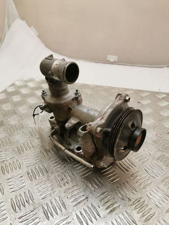 Water pump – Lexus IS III XE30 (2013-2020)