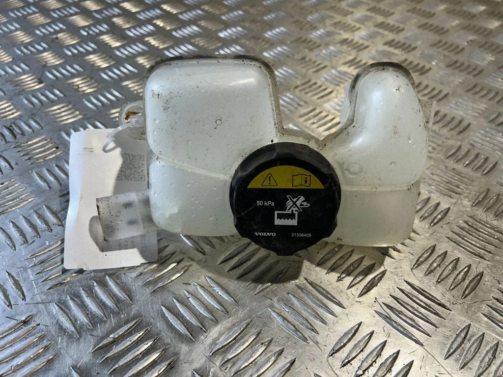 Coolant expansion tank/reservoir 31338410