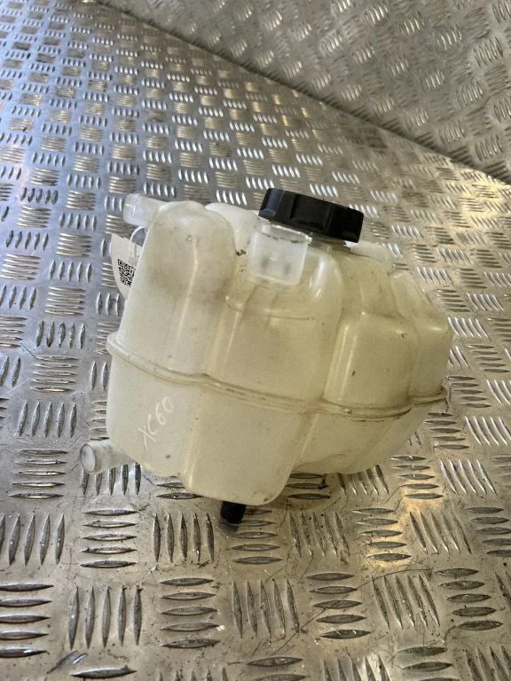 Coolant expansion tank/reservoir – Volvo XC60 (2017-)