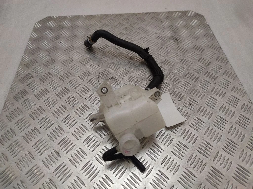 Coolant expansion tank/reservoir