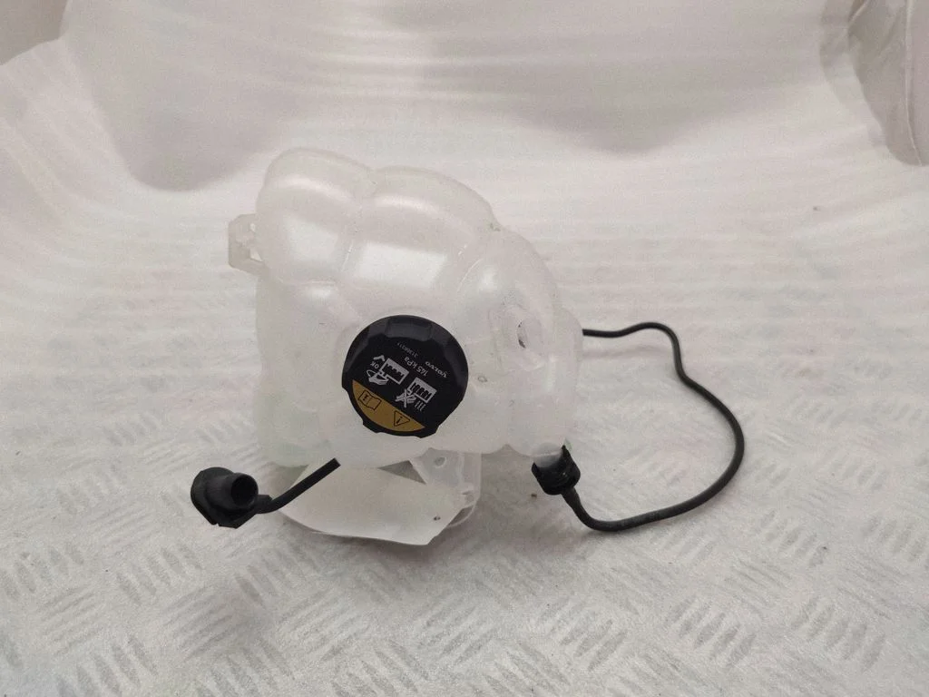 Coolant expansion tank/reservoir – Volvo S90, V90 (2016-)
