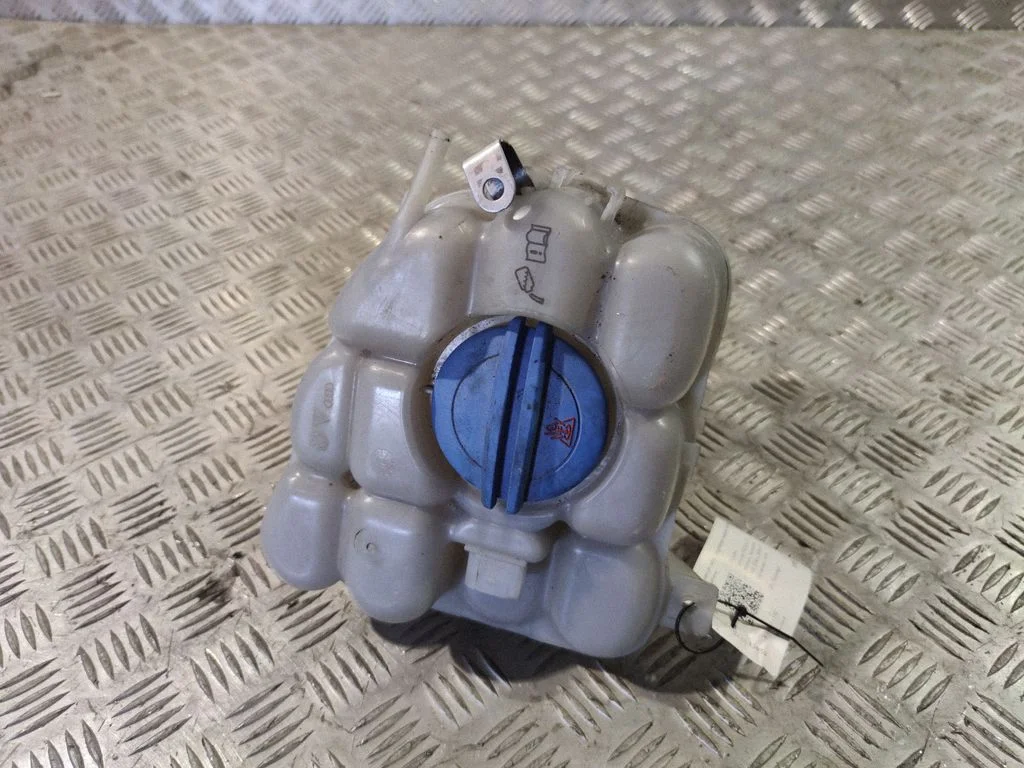 Coolant expansion tank/reservoir 7P0121407B