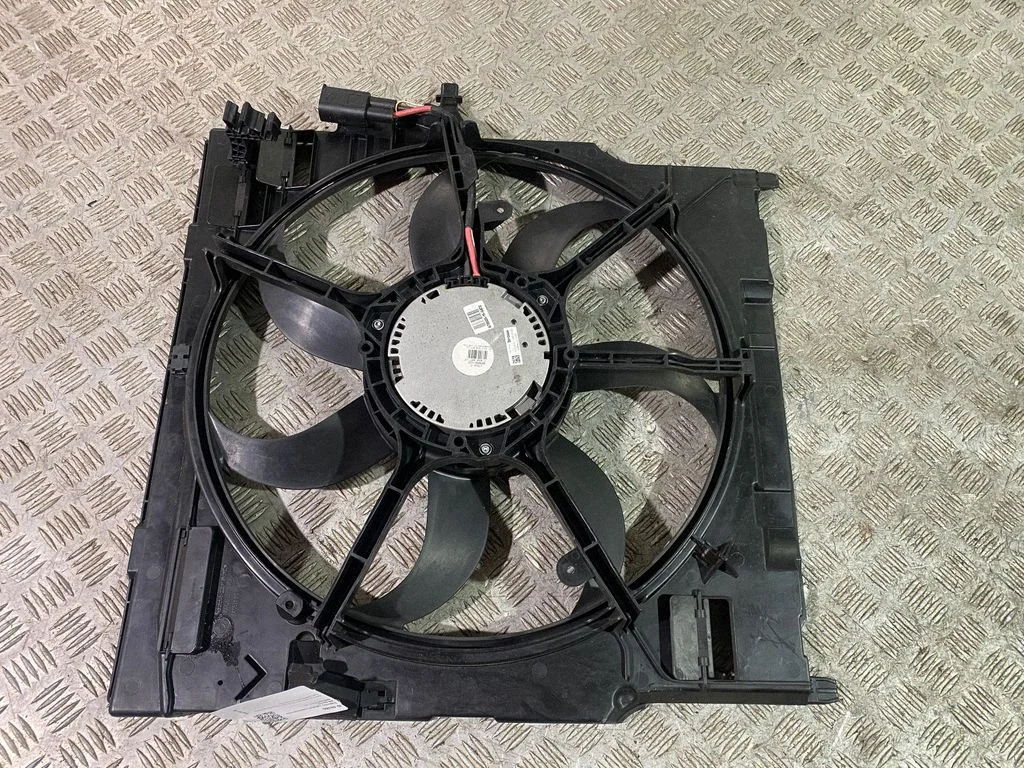 Electric radiator cooling fan 7634467