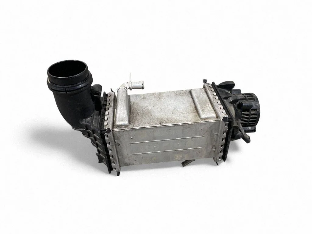 Intercooler radiator 04E145785E