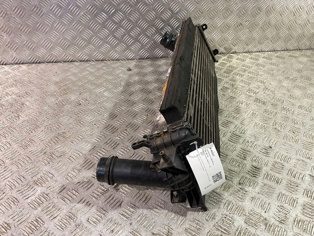 Vahejahuti radiaator 144614JA0B