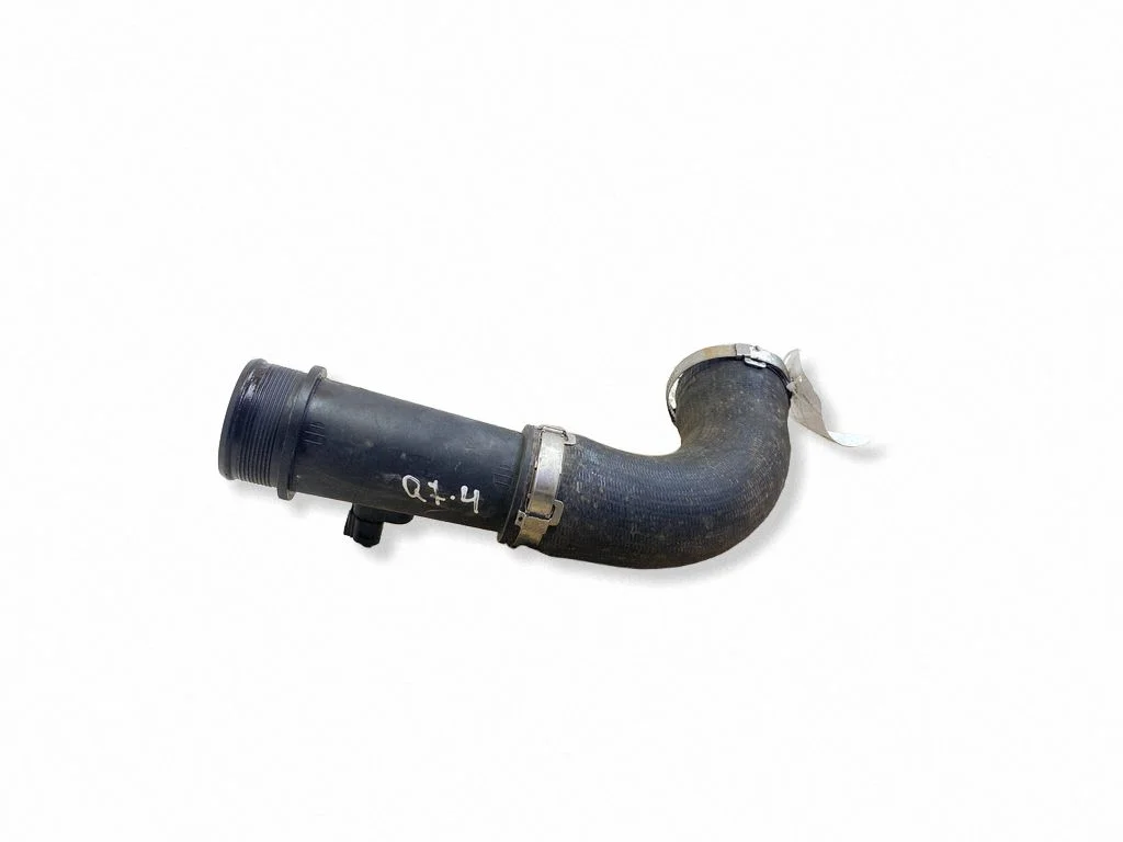 Starpdzesētāja šļūtene (-es)/ caurule (-es) 4M0145709G