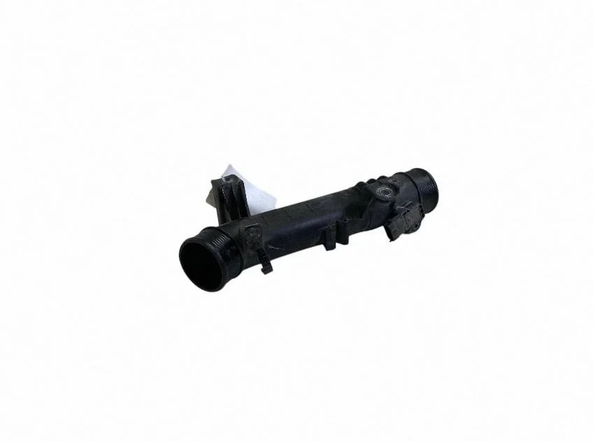 Wąż / rura intercoolera 31686412