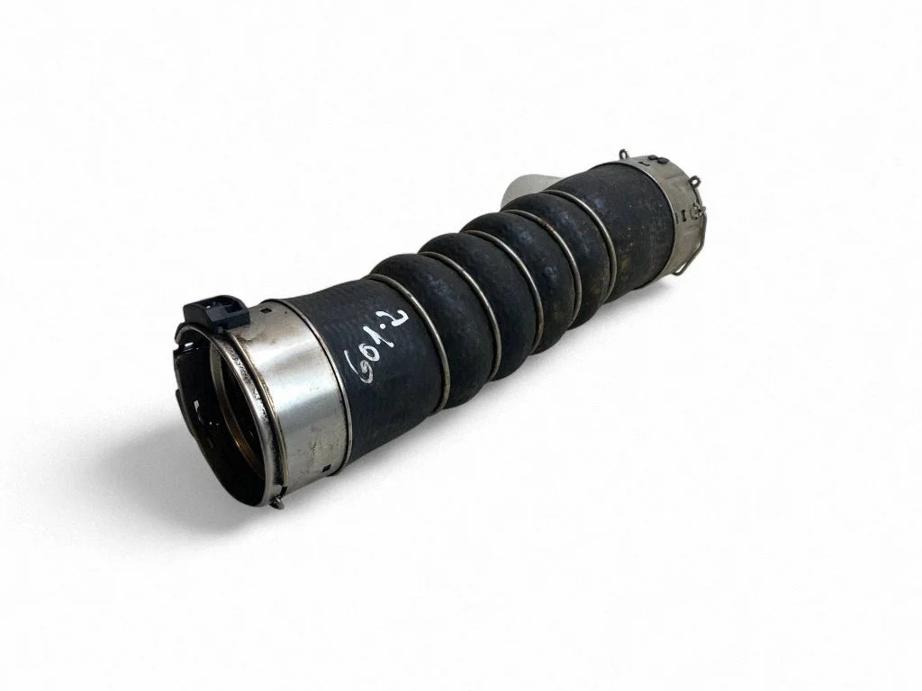 Wąż / rura intercoolera 8580077