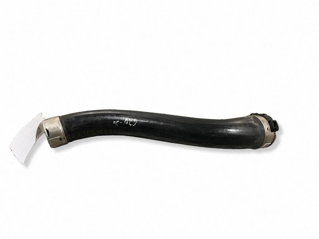 Wąż / rura intercoolera 8665700