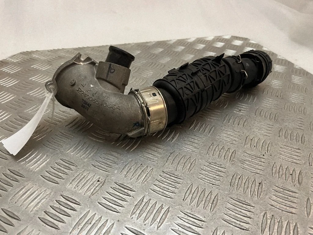 Intercooler hose/pipe 32240065