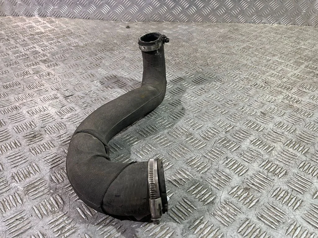 Intercooler hose/pipe 8R0145790A