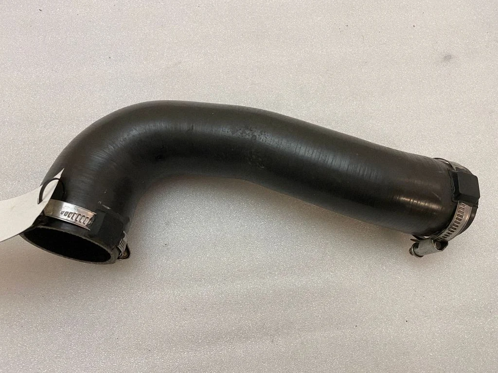 Intercooler hose/pipe