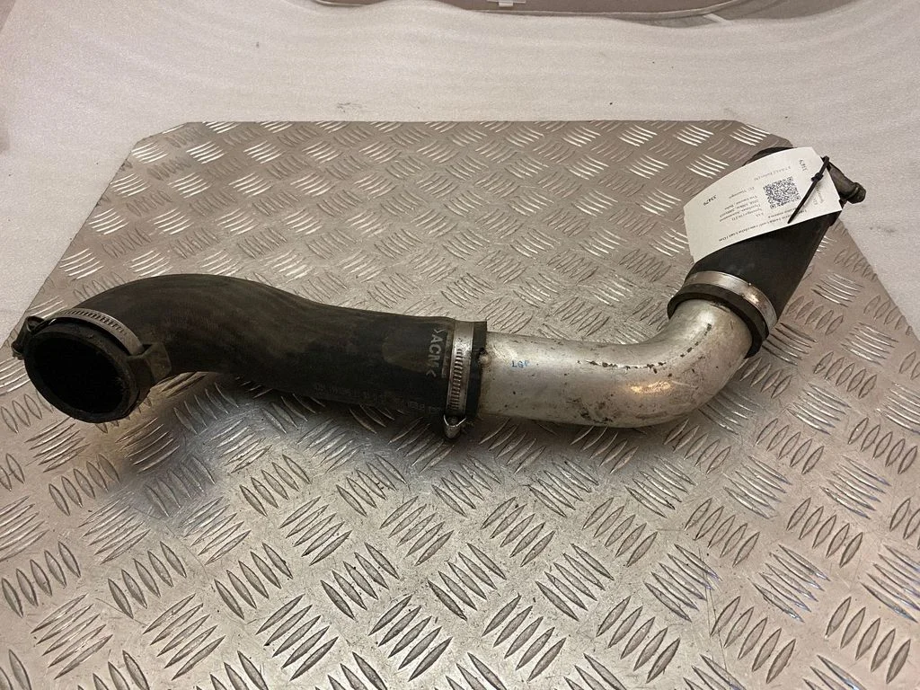 Intercooler hose/pipe 252632F650