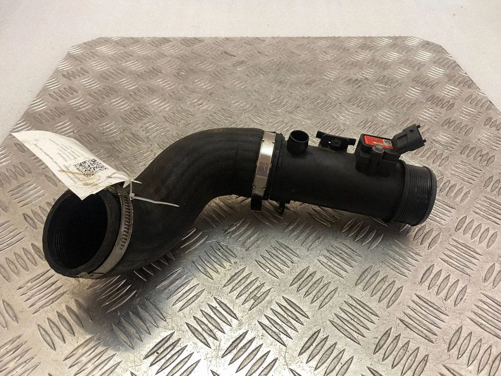 Intercooler hose/pipe FPLA6K683
