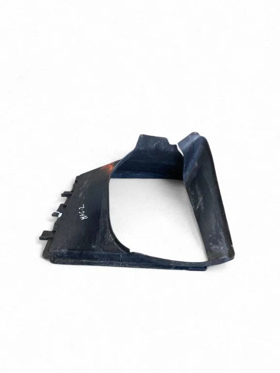 Intercooler air guide/duct channel 95B117335B