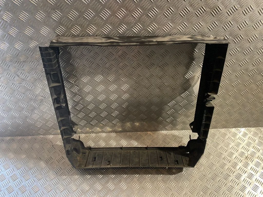 Radiatoru panelis 7586775