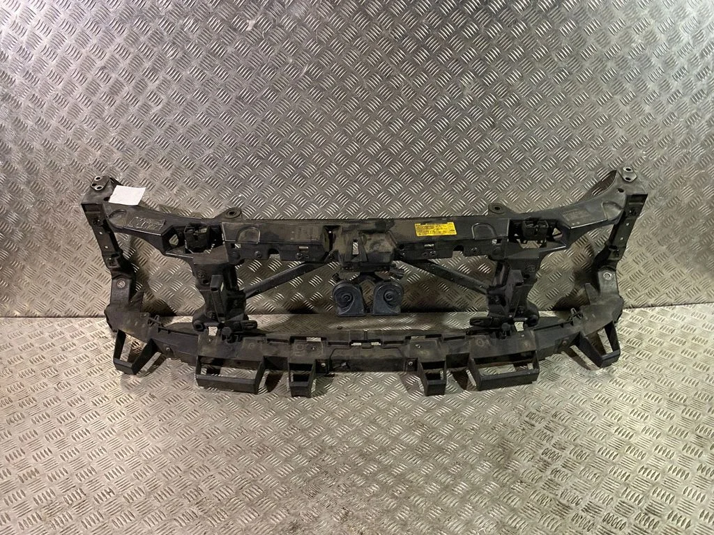 Radiaatori tugipaneel – Land Rover Range Rover Sport L320 (2005-2013)