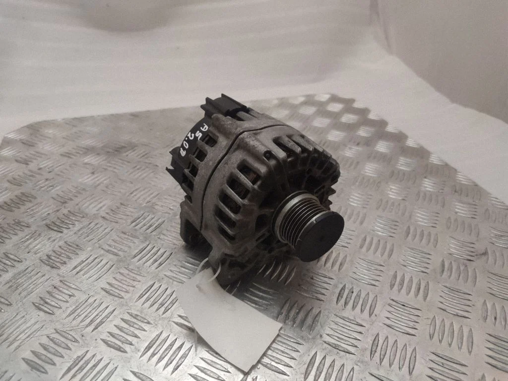Generaator 04L903017A