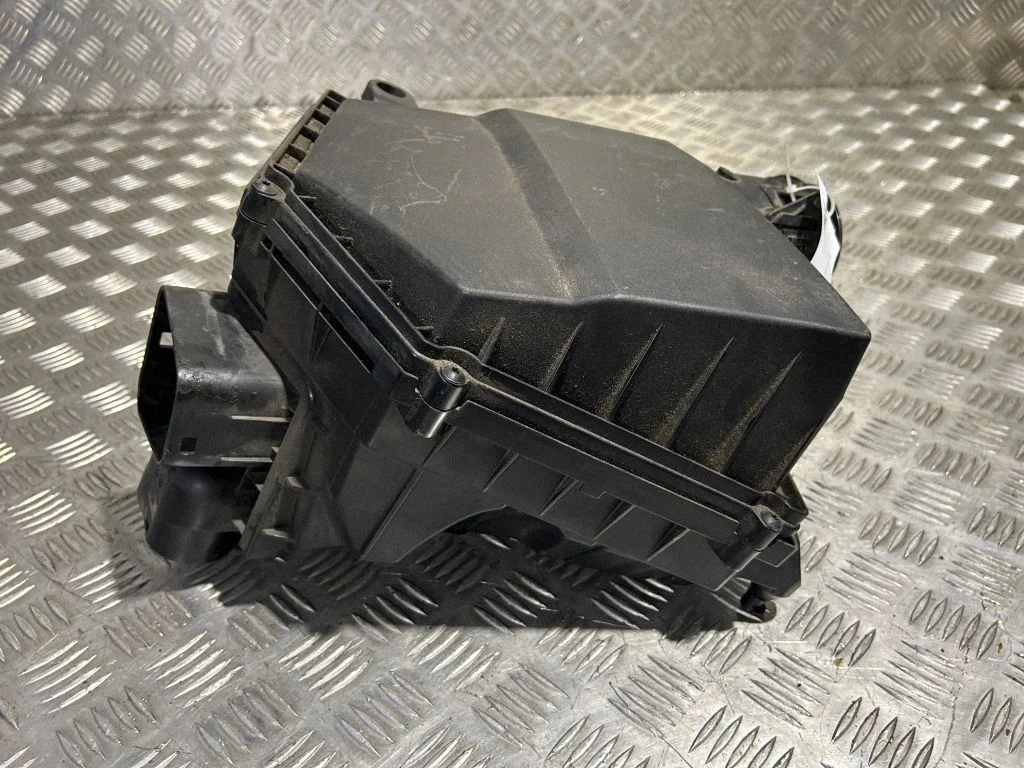 Air filter box 31474861