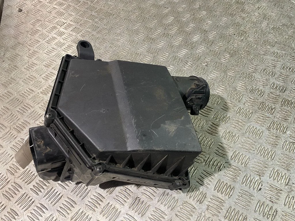 Air filter box 31439666