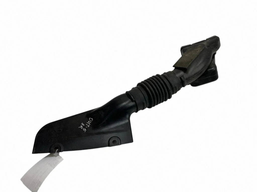 Air intake duct part 1505A661