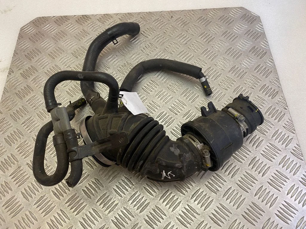 Air intake duct part 28130D3500