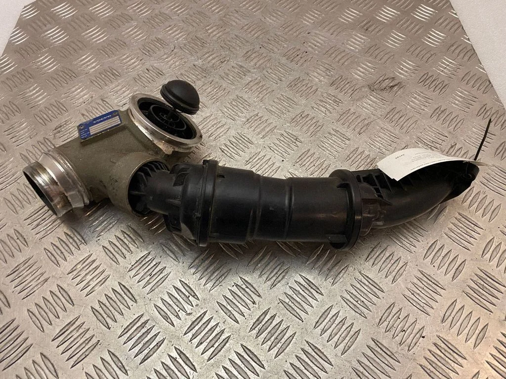 Air intake duct part 31431981