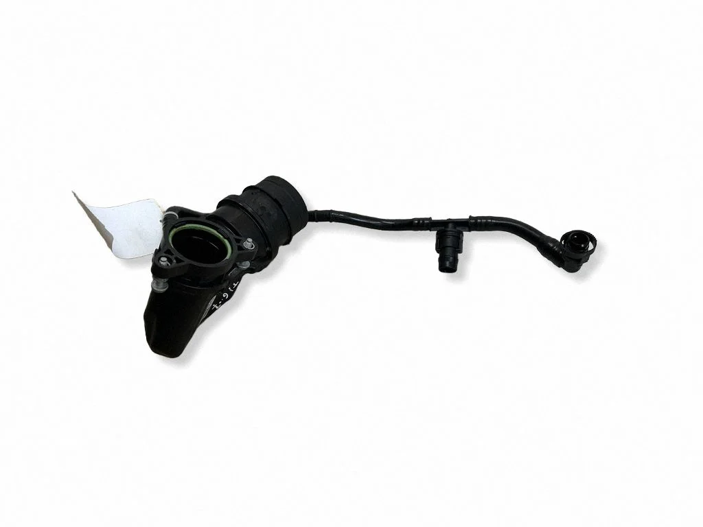 Turbo air intake inlet pipe/hose 04E129656