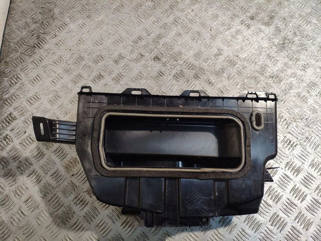 Air intake duct part 31353769