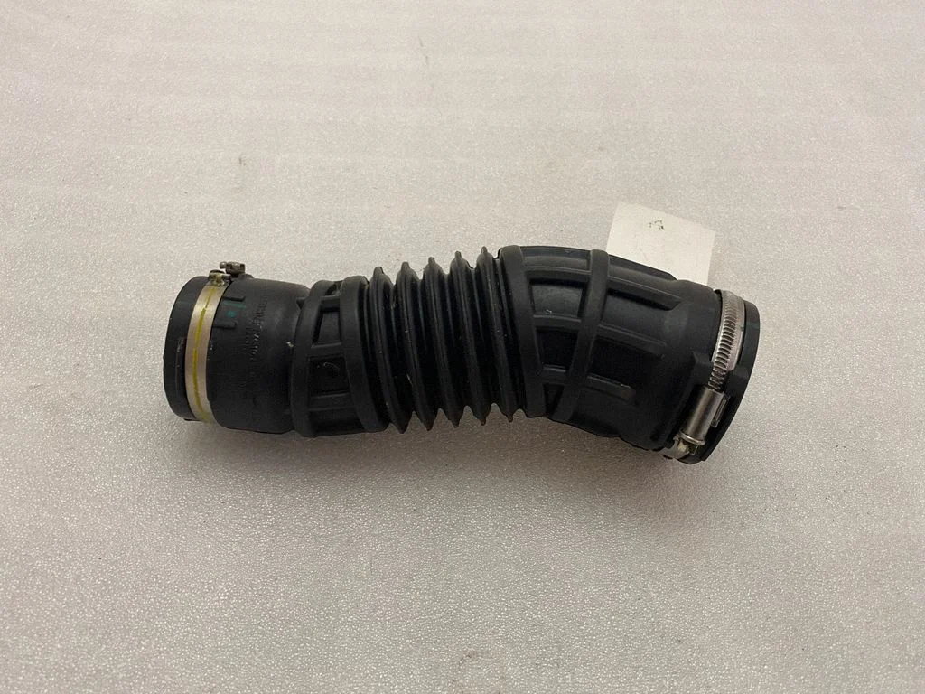 Turbo õhu sisselasketoru/ -voolik 670105376