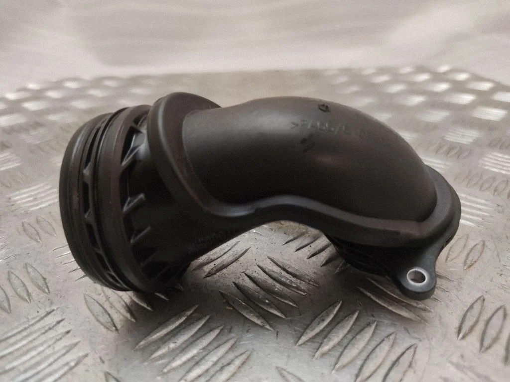 Turbo õhu sisselasketoru/ -voolik 4947758500