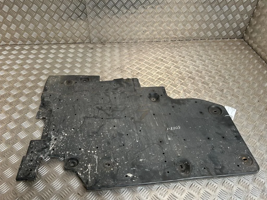 Degvielas tvertnes apakšas aizsargs 9809531680