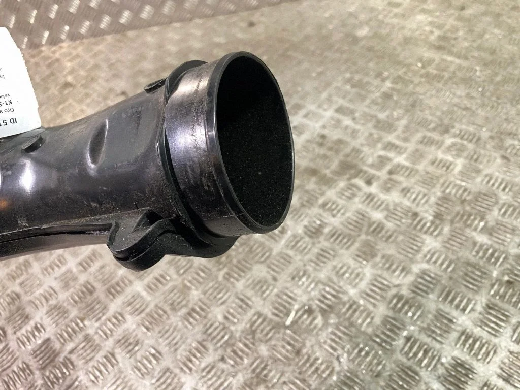 Turbo õhu sisselasketoru/ -voolik 31370120