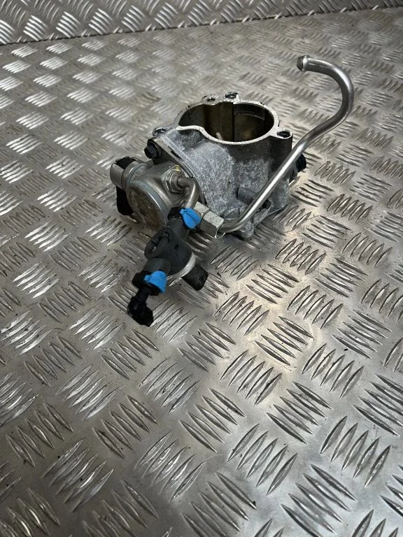 Kütuse kõrgsurvepump 31437903