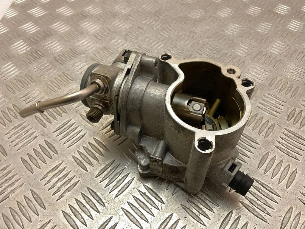 Kütuse kõrgsurvepump 31437903
