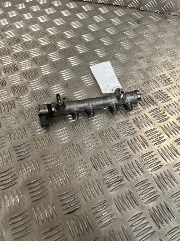 Fuel main line pipe 31432834