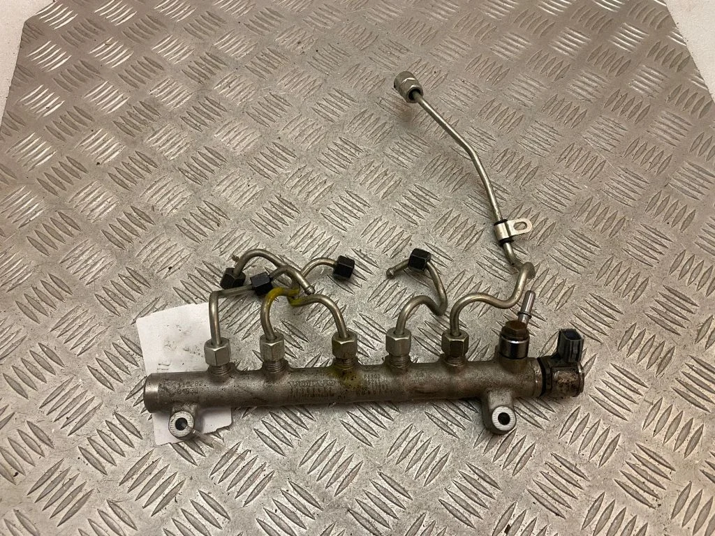 Fuel main line pipe 31303612