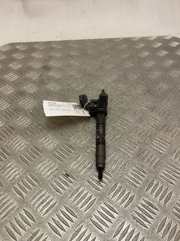 Fuel injector 31432836