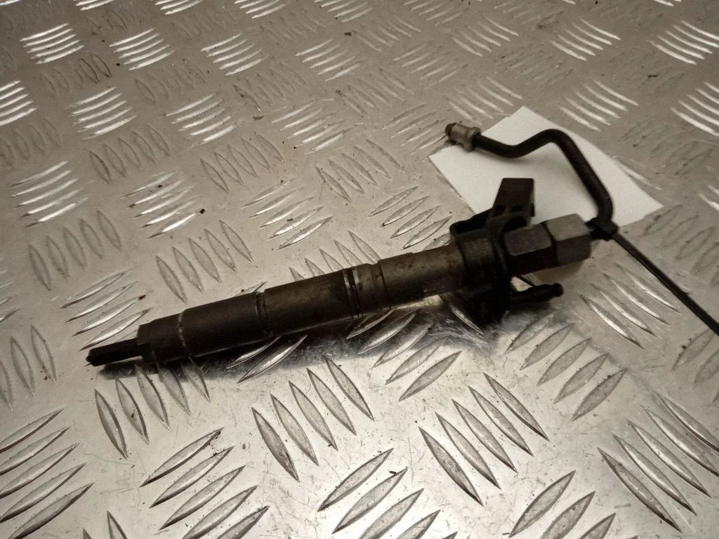 Fuel injector A6420700587