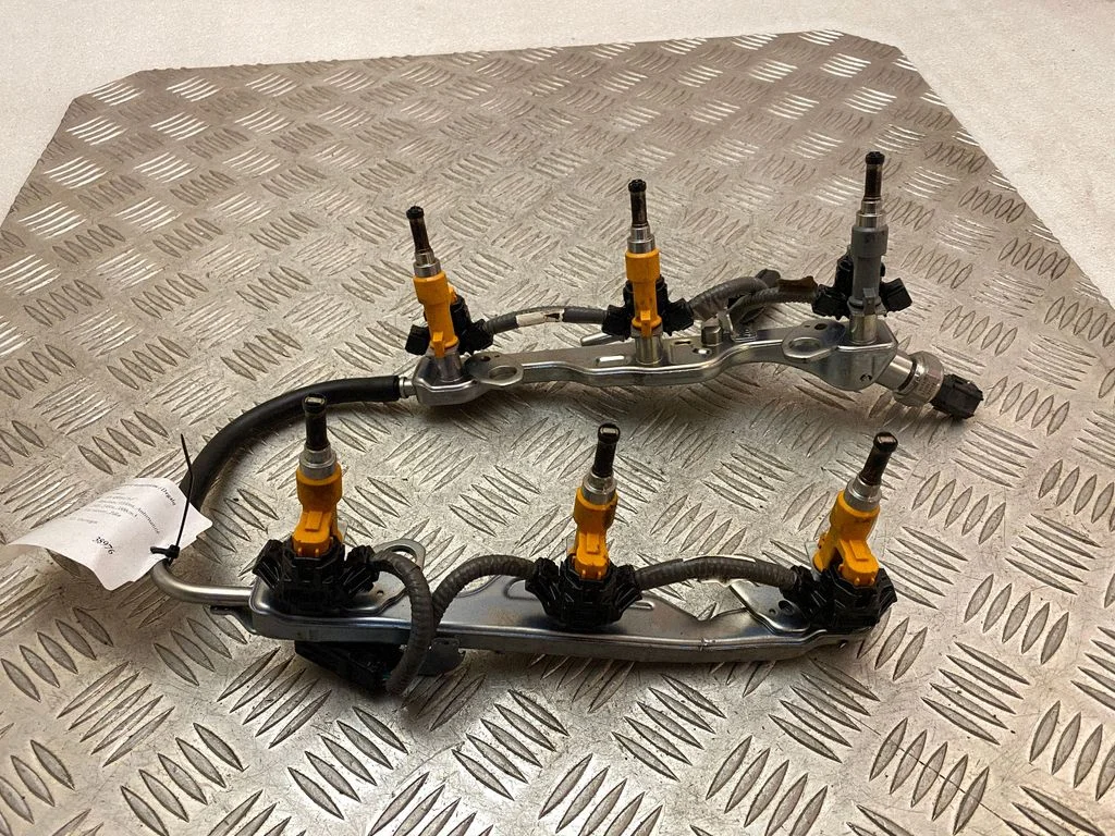 Fuel injectors set 2325031140