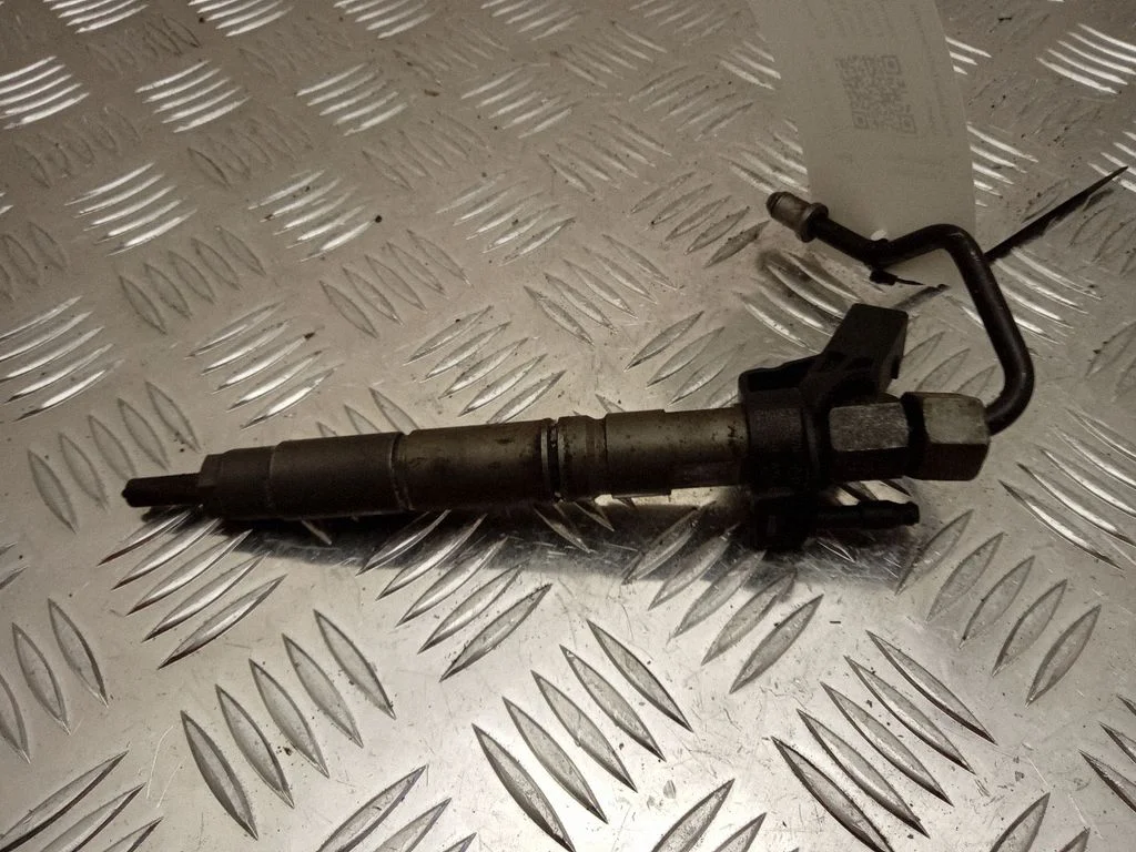 Fuel injector A6420700587
