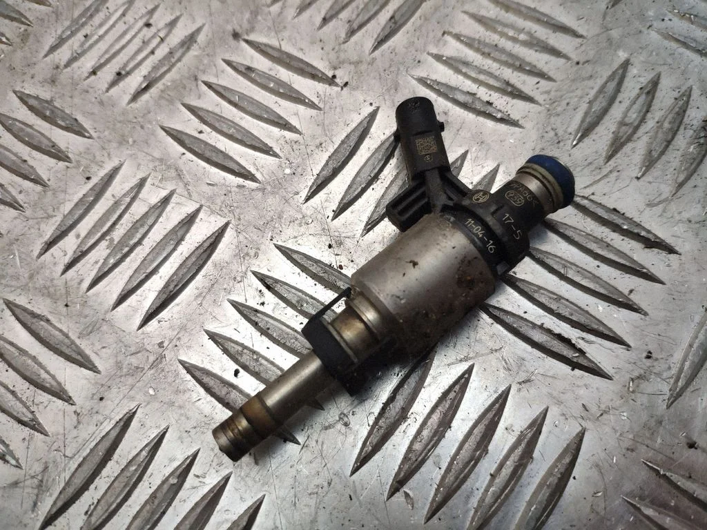 Fuel injector – Audi Q5 SQ5 8R (2008-2017)
